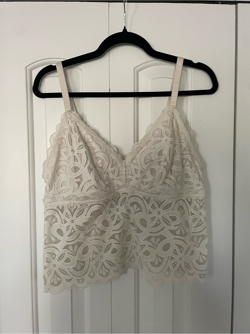 aerie Cream Lace Cropped Camisole